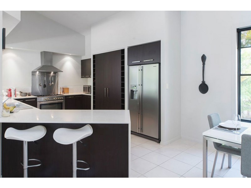 5 Crusade Court, Coomera Waters QLD 4209