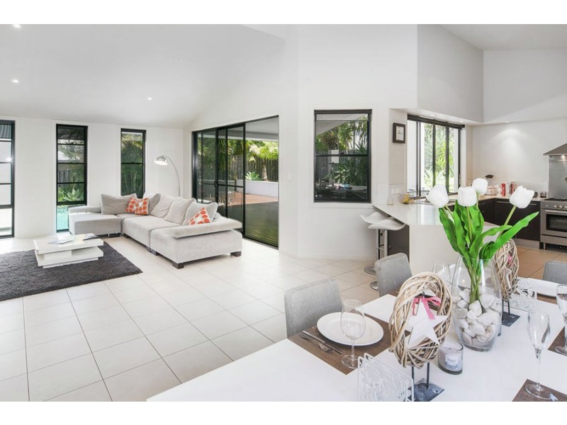 5 Crusade Court, Coomera Waters QLD 4209