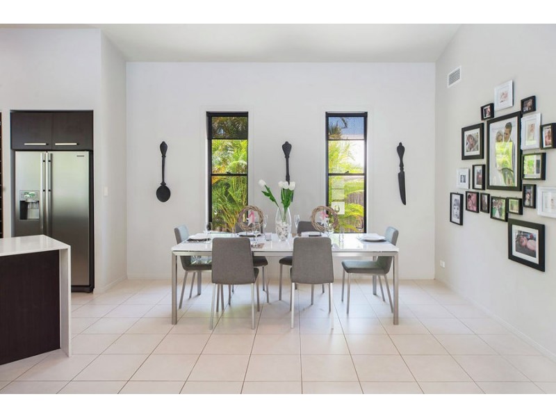 5 Crusade Court, Coomera Waters QLD 4209