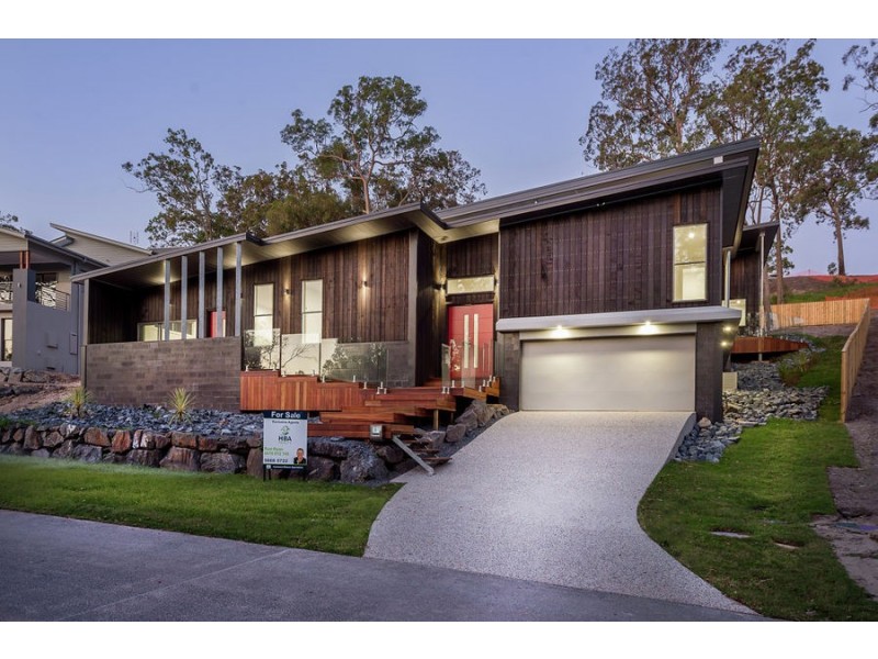 33 Pendragon Drive, Coomera Waters QLD 4209