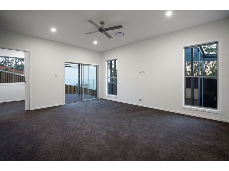 33 Pendragon Drive, Coomera Waters QLD 4209