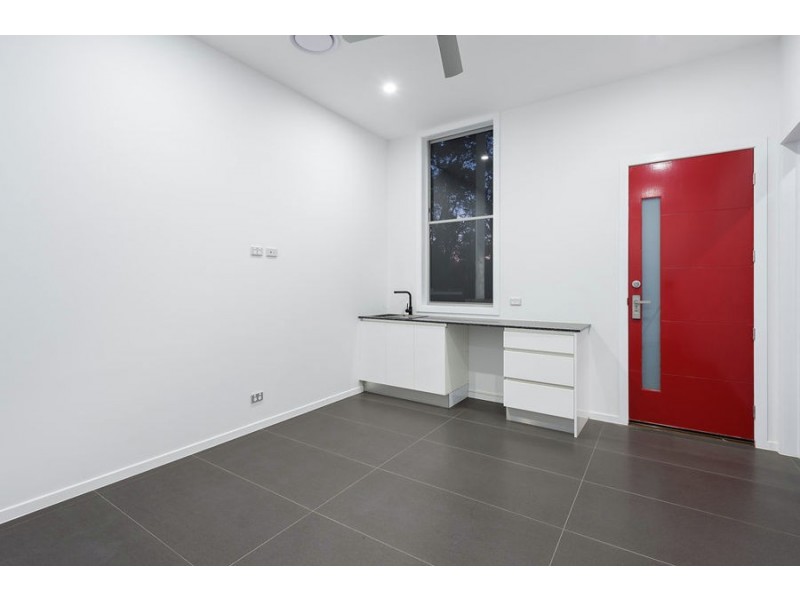 33 Pendragon Drive, Coomera Waters QLD 4209