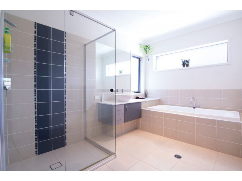 34 Rose Valley Drive, Upper Coomera QLD 4209