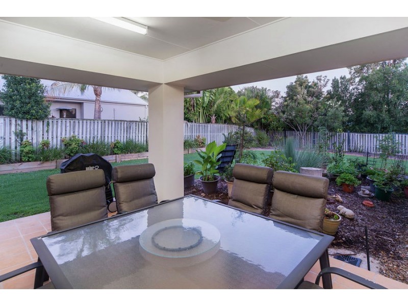 19 Rainbow Circuit, Coomera Waters QLD 4209