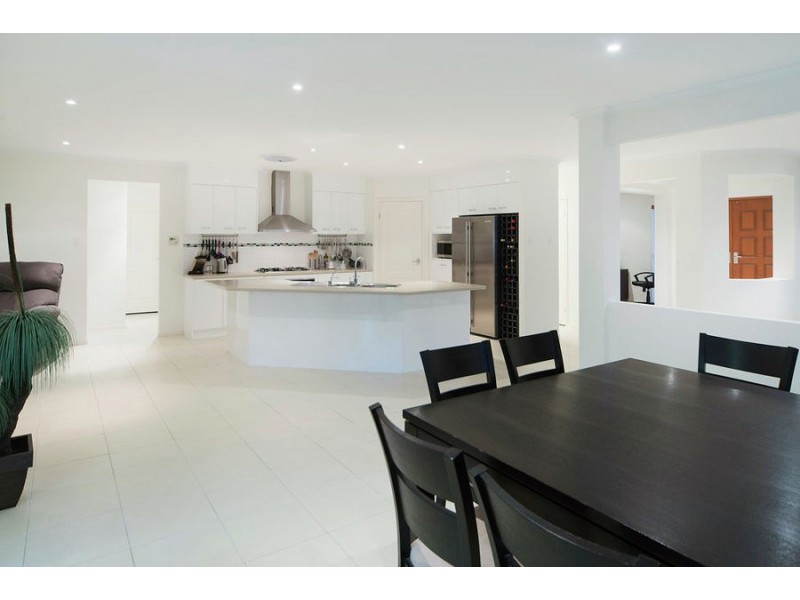 19 Rainbow Circuit, Coomera Waters QLD 4209