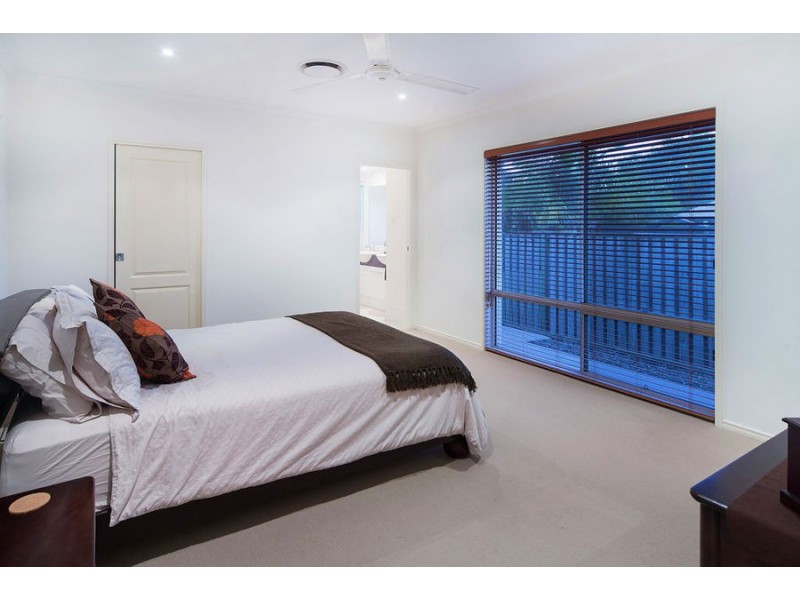 19 Rainbow Circuit, Coomera Waters QLD 4209