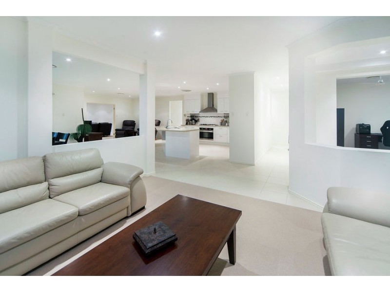 19 Rainbow Circuit, Coomera Waters QLD 4209