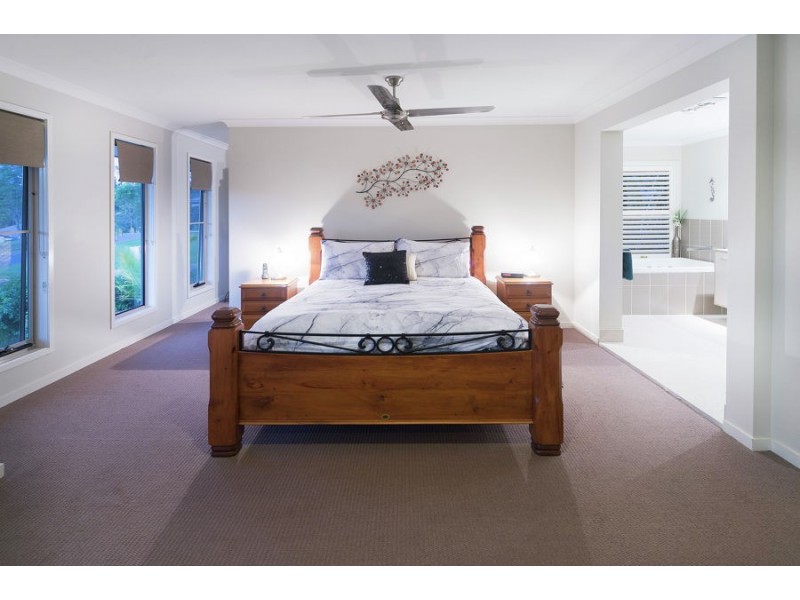 8 Katinka Circuit, Coomera Waters QLD 4209
