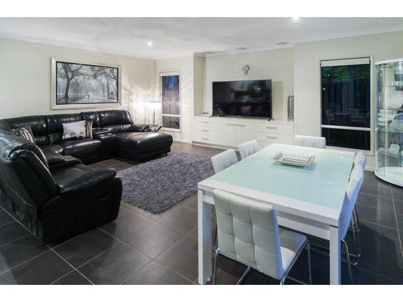 23 Buccaneer Way, Coomera Waters QLD 4209