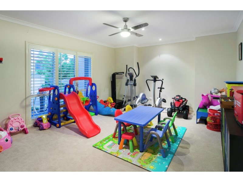 23 Buccaneer Way, Coomera Waters QLD 4209