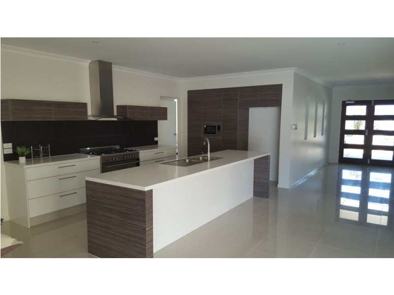 25 Northern Skies Terrace, Maudsland QLD 4210