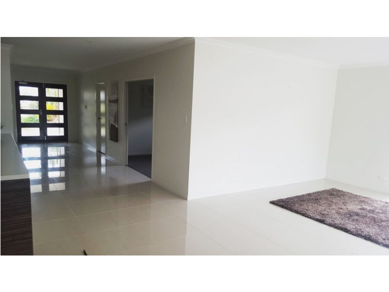 25 Northern Skies Terrace, Maudsland QLD 4210