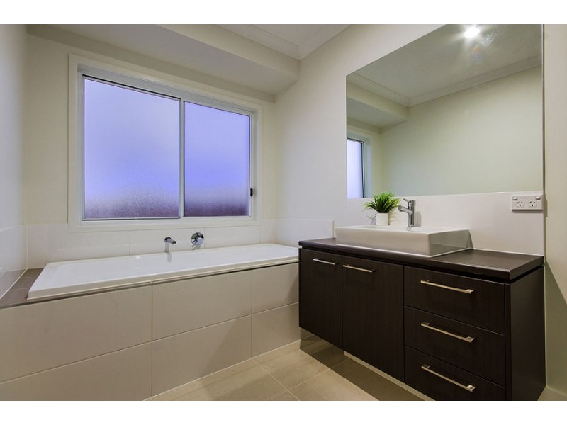 25 Northern Skies Terrace, Maudsland QLD 4210