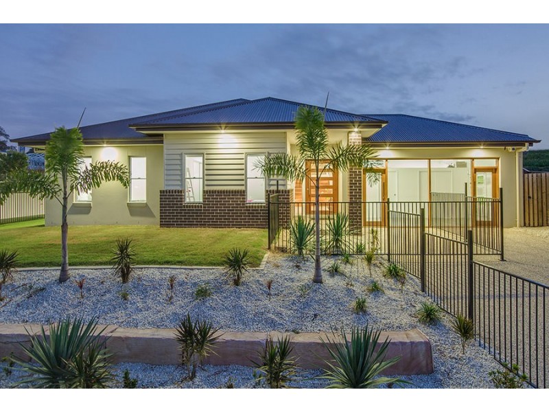 2 Greenvale Crescent, Maudsland QLD 4210