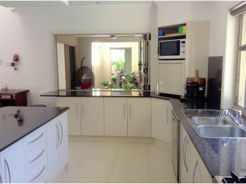 27 Buccaneer Way, Coomera Waters QLD 4209