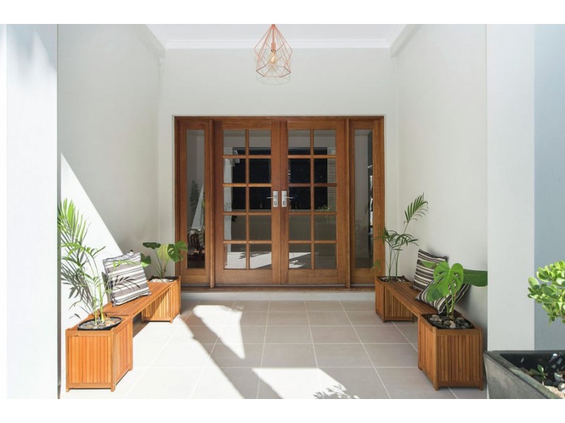 27 Solo Place, Coomera Waters QLD 4209