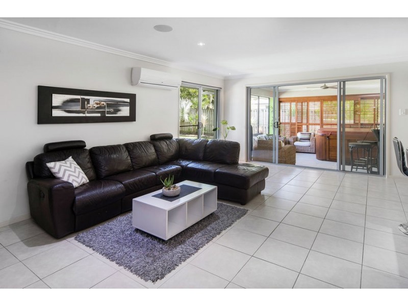 27 Solo Place, Coomera Waters QLD 4209