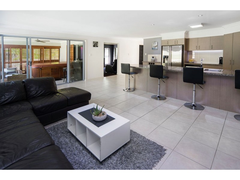 27 Solo Place, Coomera Waters QLD 4209