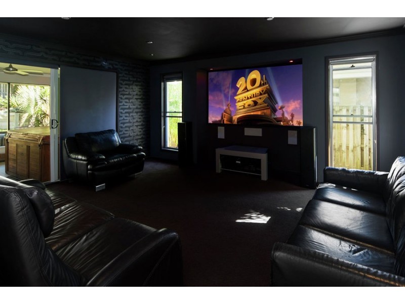 27 Solo Place, Coomera Waters QLD 4209