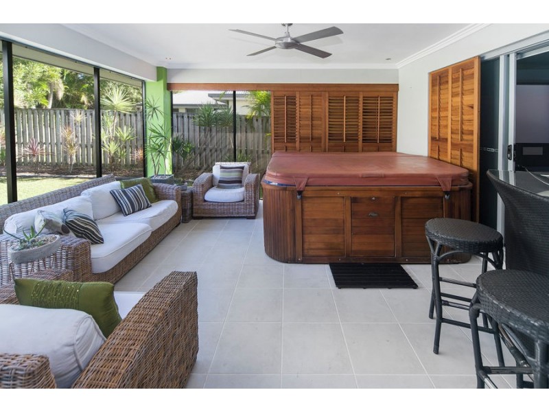 27 Solo Place, Coomera Waters QLD 4209