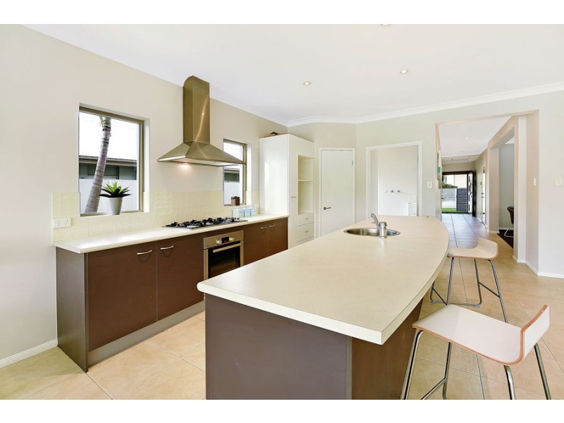 14 Buccaneer Way, Coomera Waters QLD 4209