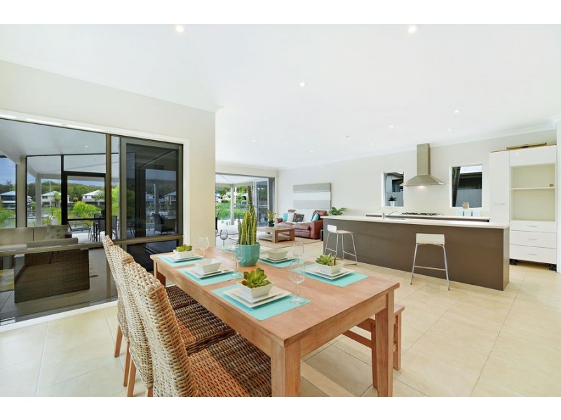 14 Buccaneer Way, Coomera Waters QLD 4209