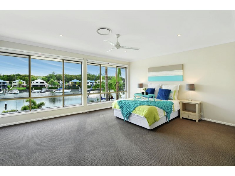 14 Buccaneer Way, Coomera Waters QLD 4209
