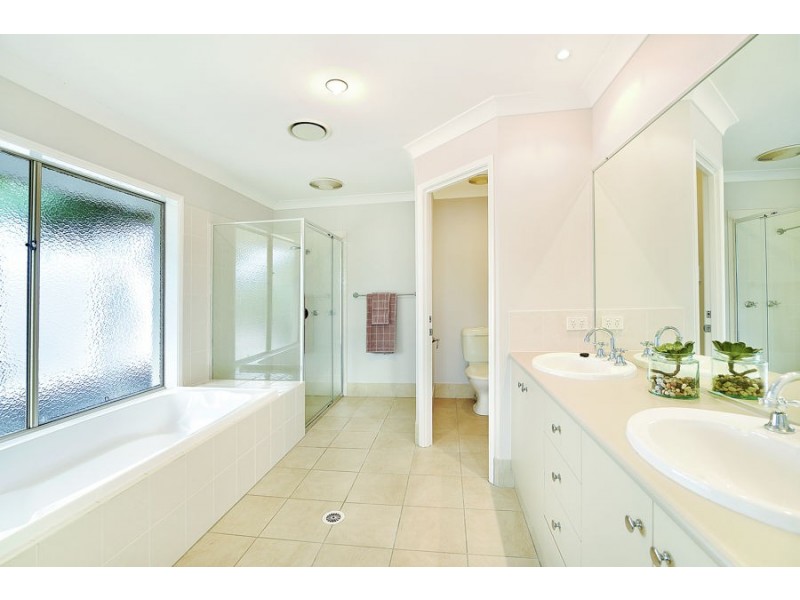 14 Buccaneer Way, Coomera Waters QLD 4209