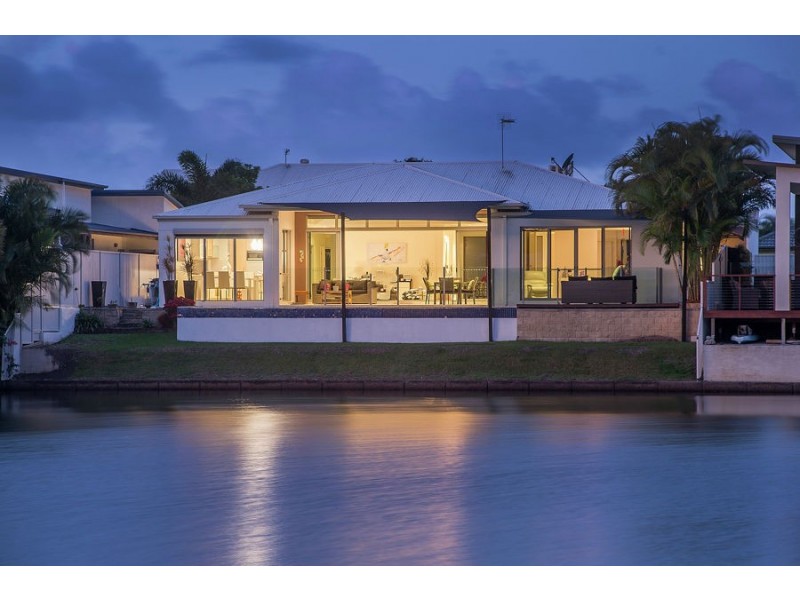 15 Manacor Place, Coombabah QLD 4216