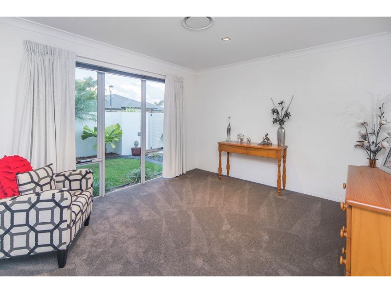 15 Manacor Place, Coombabah QLD 4216