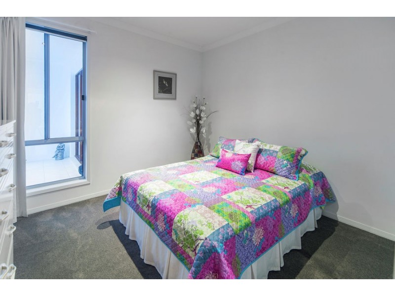 15 Manacor Place, Coombabah QLD 4216