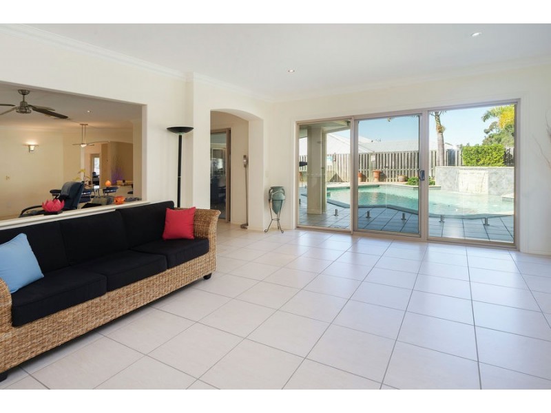 8 Drumbeat Place, Coomera Waters QLD 4209