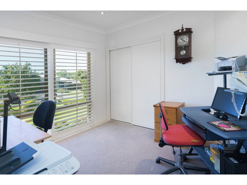 8 Drumbeat Place, Coomera Waters QLD 4209