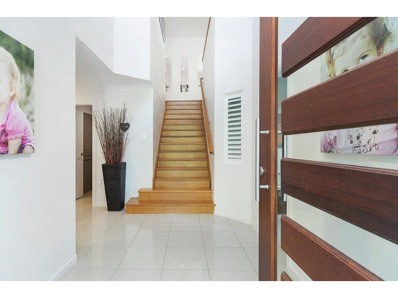 9 Brilliant Lane, Coomera Waters QLD 4209