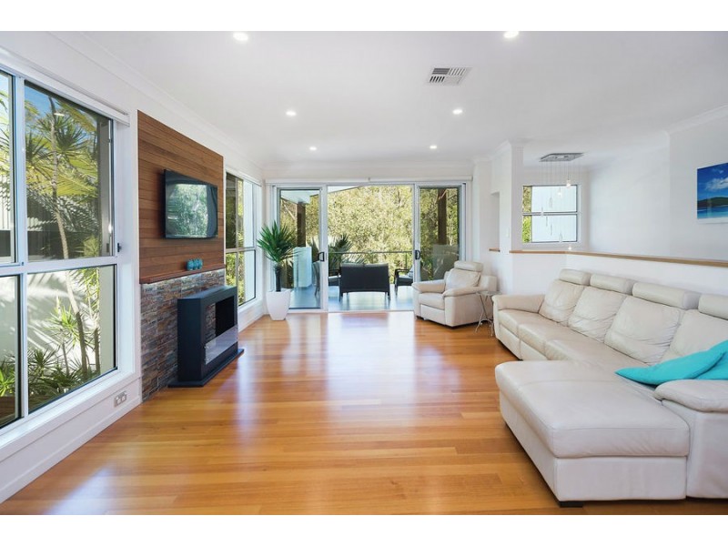 9 Brilliant Lane, Coomera Waters QLD 4209