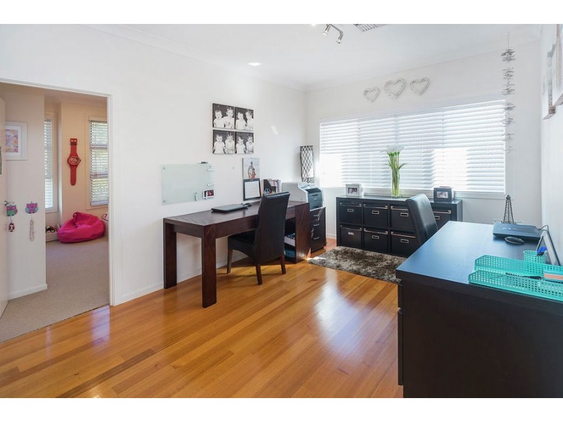 9 Brilliant Lane, Coomera Waters QLD 4209