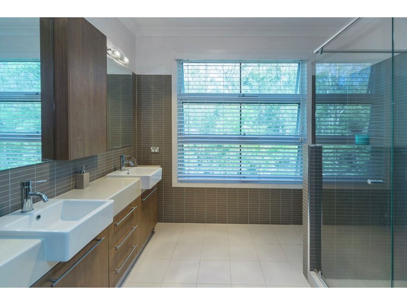 9 Brilliant Lane, Coomera Waters QLD 4209