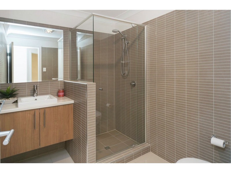 9 Brilliant Lane, Coomera Waters QLD 4209