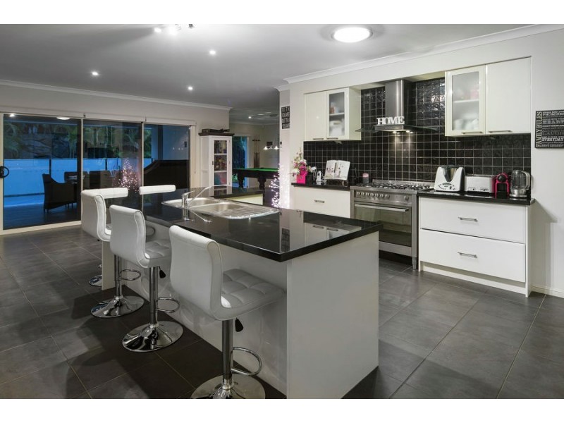 23 Buccaneer Way, Coomera Waters QLD 4209