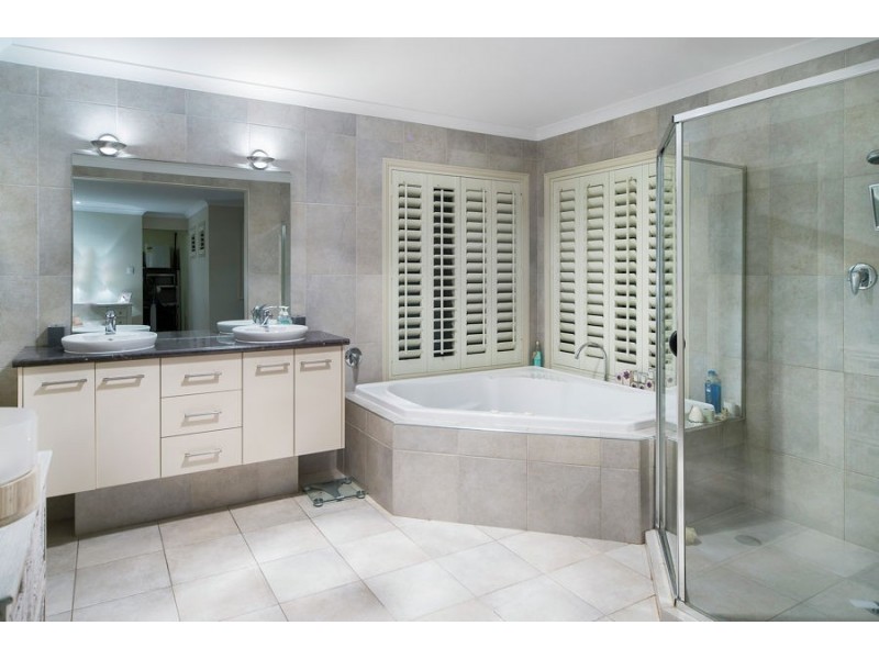 23 Buccaneer Way, Coomera Waters QLD 4209