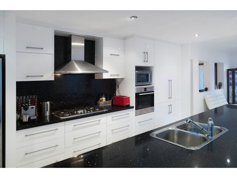20 Brindabella Close, Coomera Waters QLD 4209