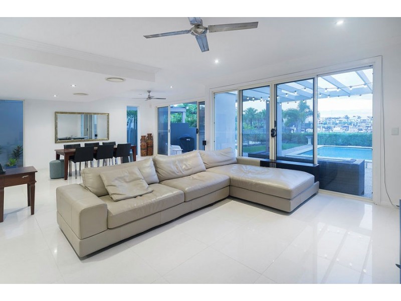 20 Brindabella Close, Coomera Waters QLD 4209