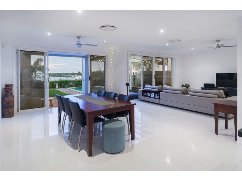 20 Brindabella Close, Coomera Waters QLD 4209
