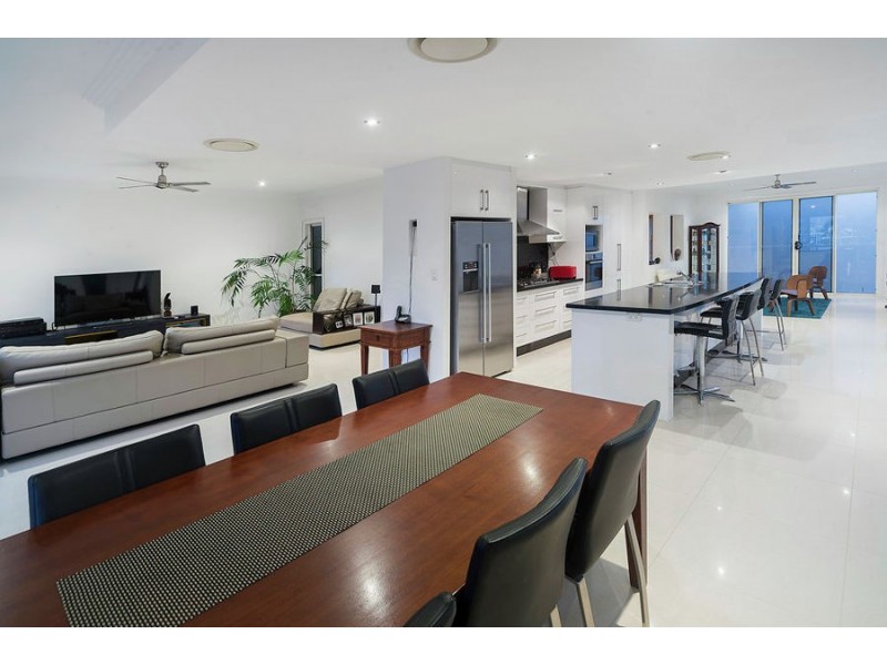 20 Brindabella Close, Coomera Waters QLD 4209