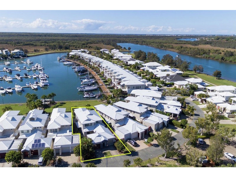 18 Brindabella Close, Coomera Waters QLD 4209