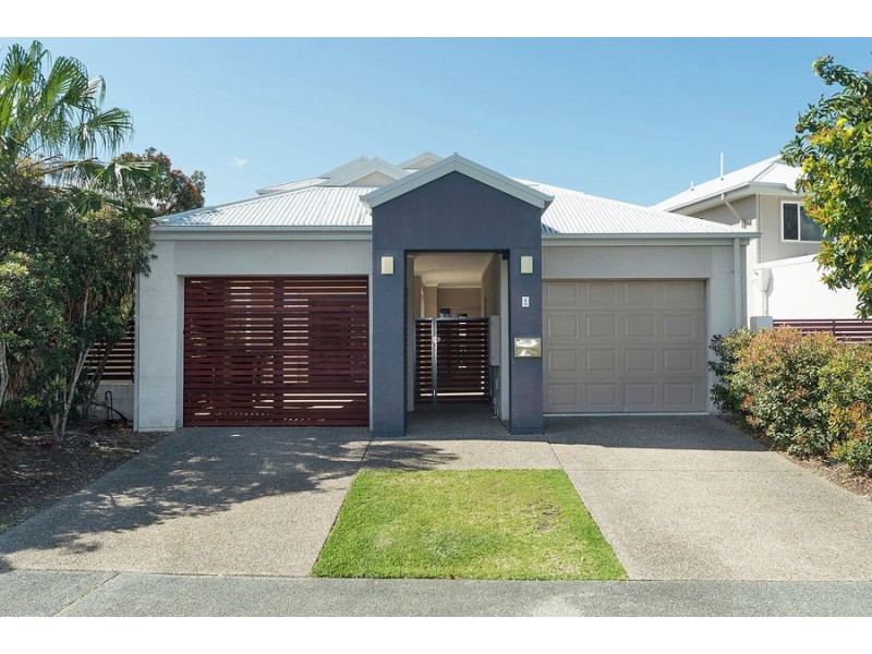 18 Brindabella Close, Coomera Waters QLD 4209