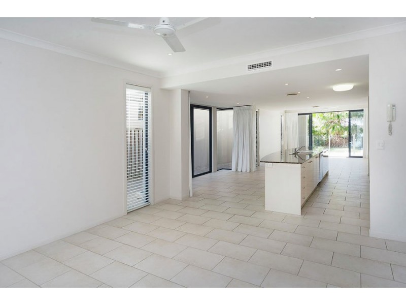 18 Brindabella Close, Coomera Waters QLD 4209