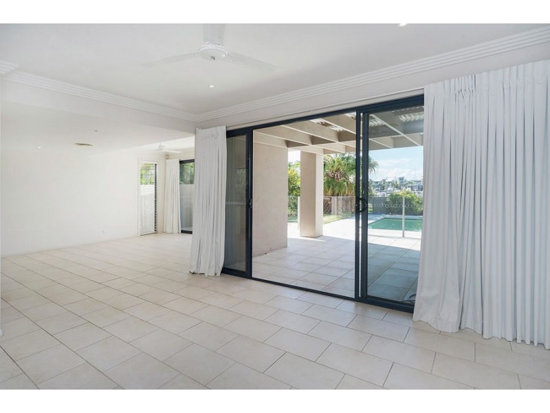 18 Brindabella Close, Coomera Waters QLD 4209