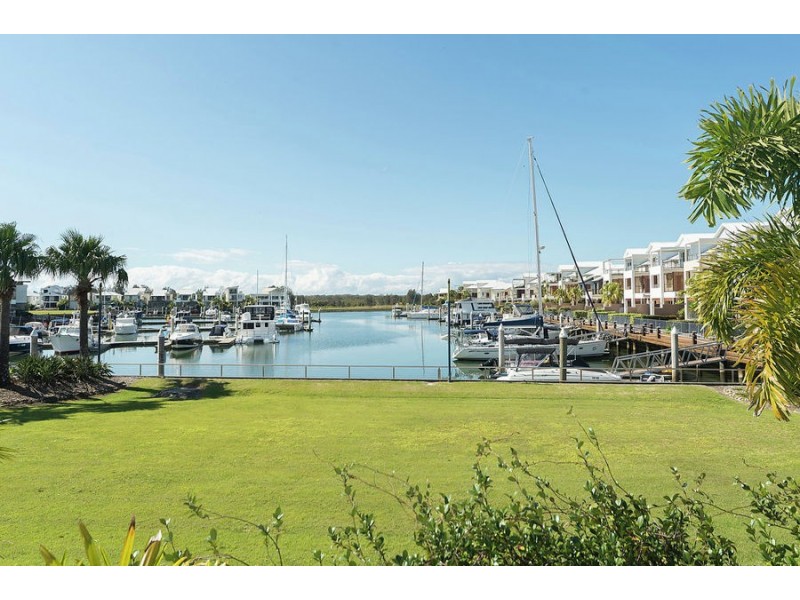 18 Brindabella Close, Coomera Waters QLD 4209