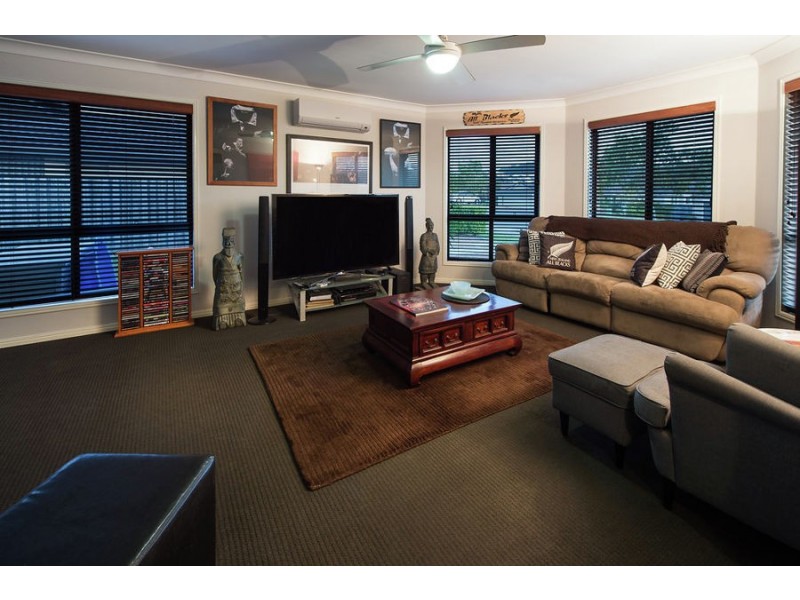 11 Bella Boulevard, Pimpama QLD 4209